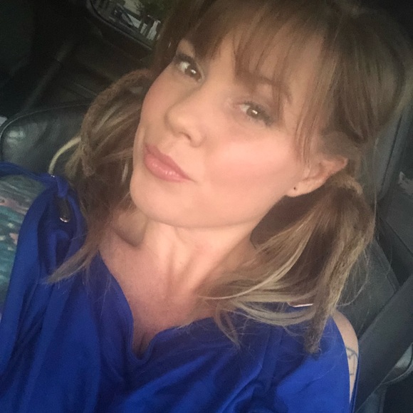 Meet your Posher, Adrienne - Picture 1 of 1